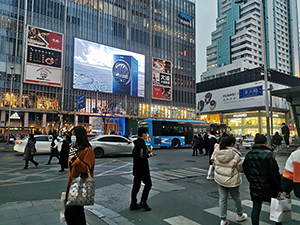 無(wú)錫云蝠大廈LED大屏廣告價(jià)格多少錢？無(wú)錫商圈LED戶外大屏廣告