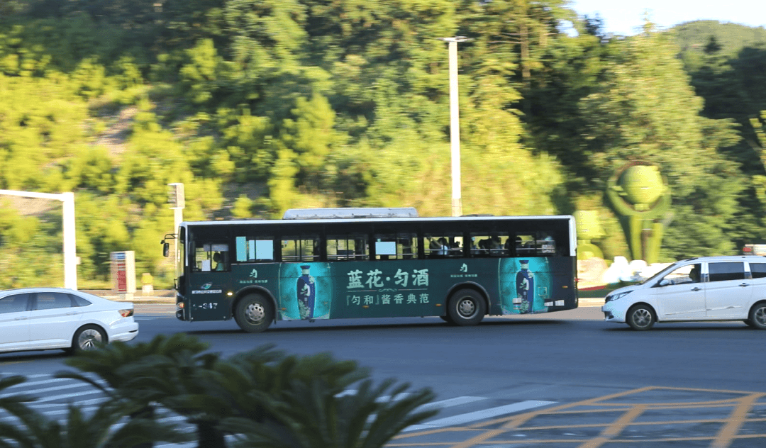 都勻公交車廣告價格收費多少錢？都勻公交車身廣告線路案例圖