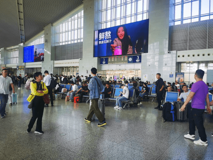 溫州南站廣告價格收費多少錢？溫州南高鐵站春運候車大廳廣告位