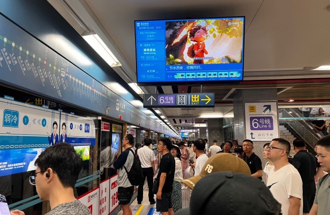 西安地鐵車廂電視小屏站臺列車廣告，西安地鐵視頻電子屏廣告價格