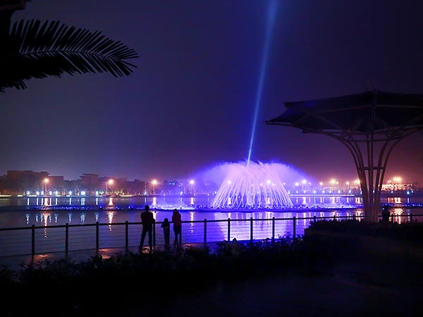 安徽銅陵東部新城區濱湖公園噴泉水景1